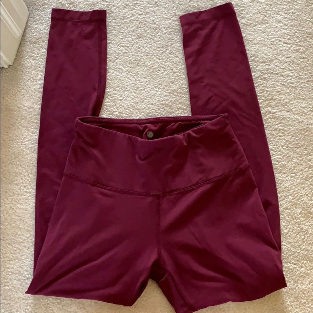 Yogalicious maroon leggings